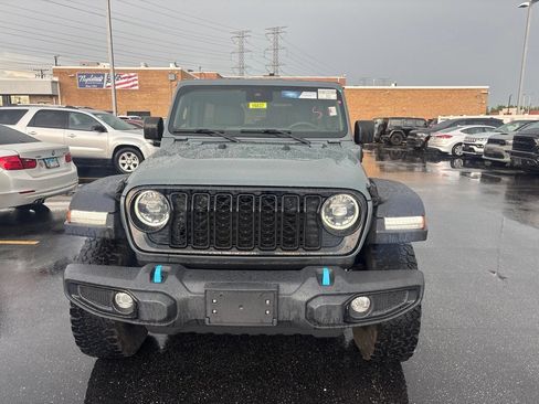 Used 2024 Jeep Wrangler Unlimited AWD/4WD image 2