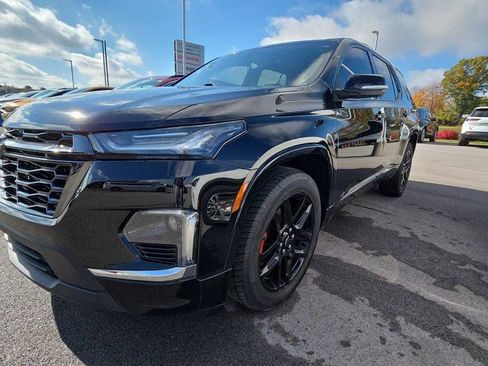 Used 2023 Chevrolet Traverse Premier w/ Redline Edition image 1