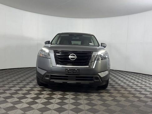 Used 2025 Nissan Pathfinder SV FWD image 6