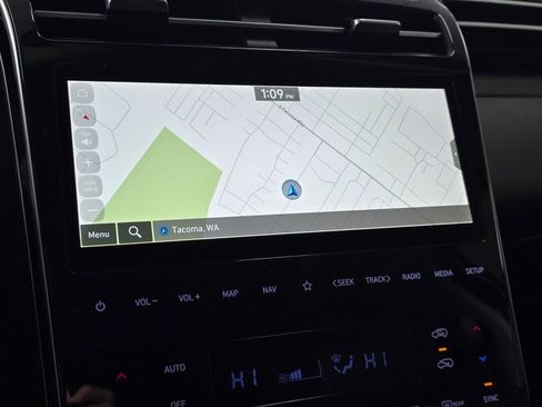Used 2024 Hyundai Tucson Limited image 29