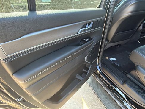 New 2026 Jeep Grand Wagoneer Limited AWD/4WD image 18