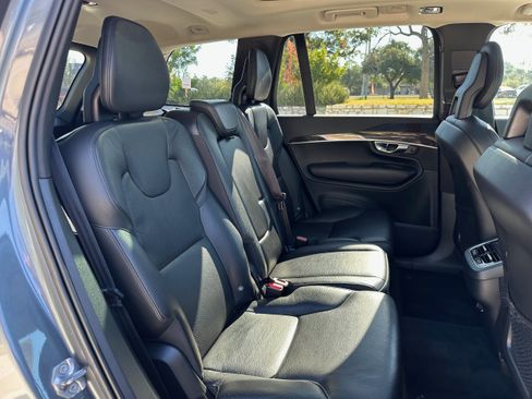 Used 2018 Volvo XC90 T5 Momentum w/ Convenience Package image 12