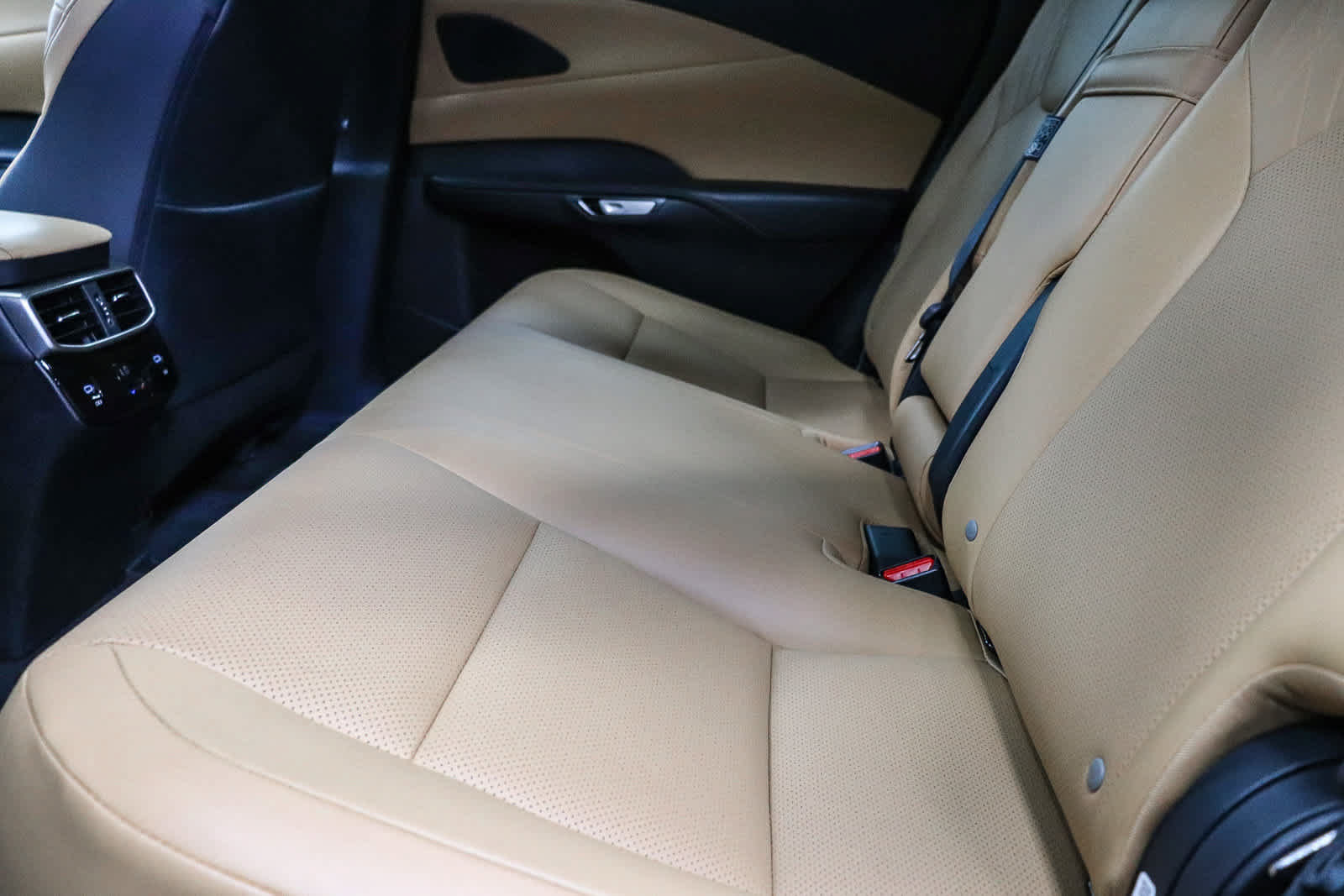 Used 2024 Lexus RX 350h w/ Convenience Package AWD/4WD image 20