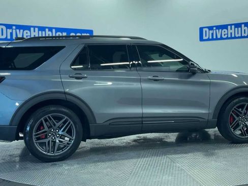 Used 2025 Ford Explorer ST image 69