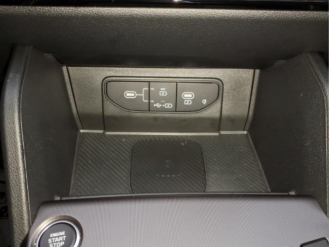 Used 2026 Kia Sportage EX w/ EX Panorama Roof Package FWD image 21