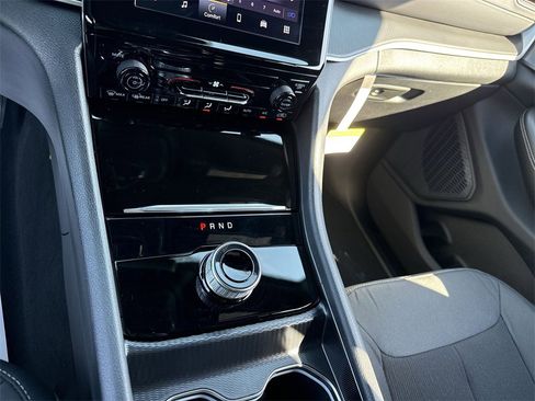 New 2025 Jeep Grand Cherokee Laredo image 20