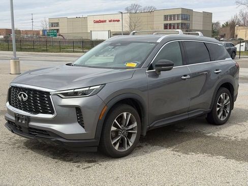 Used 2023 INFINITI QX60 Luxe w/ Performance Audio Package image 3