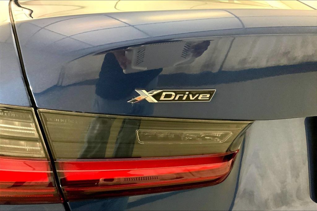 Used 2023 BMW 330e xDrive AWD/4WD image 30