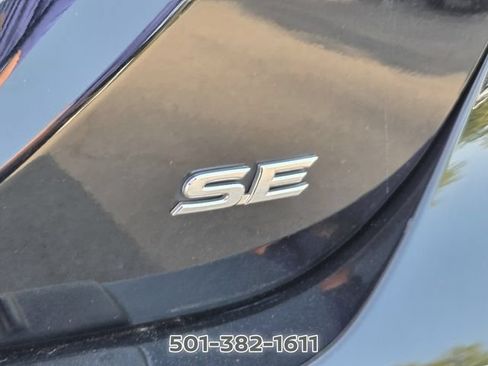 Used 2019 Toyota Camry SE w/ Convenience Package FWD image 16