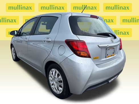Used 2016 Toyota Yaris L FWD image 8
