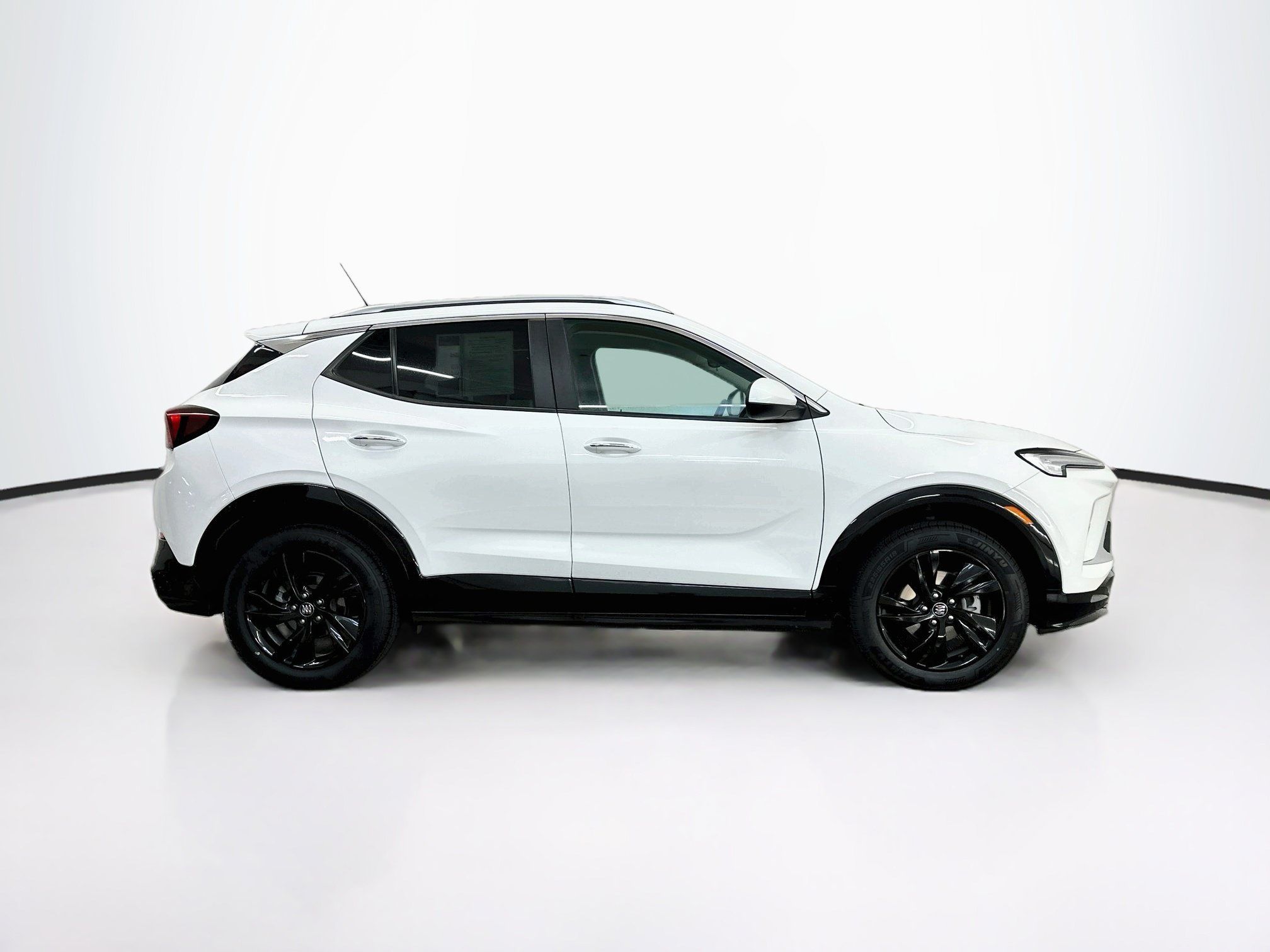 Used 2024 Buick Encore GX Sport Touring AWD/4WD image 10