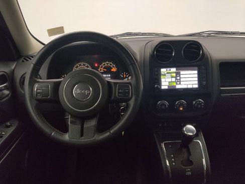 Used 2017 Jeep Patriot High Altitude FWD image 22
