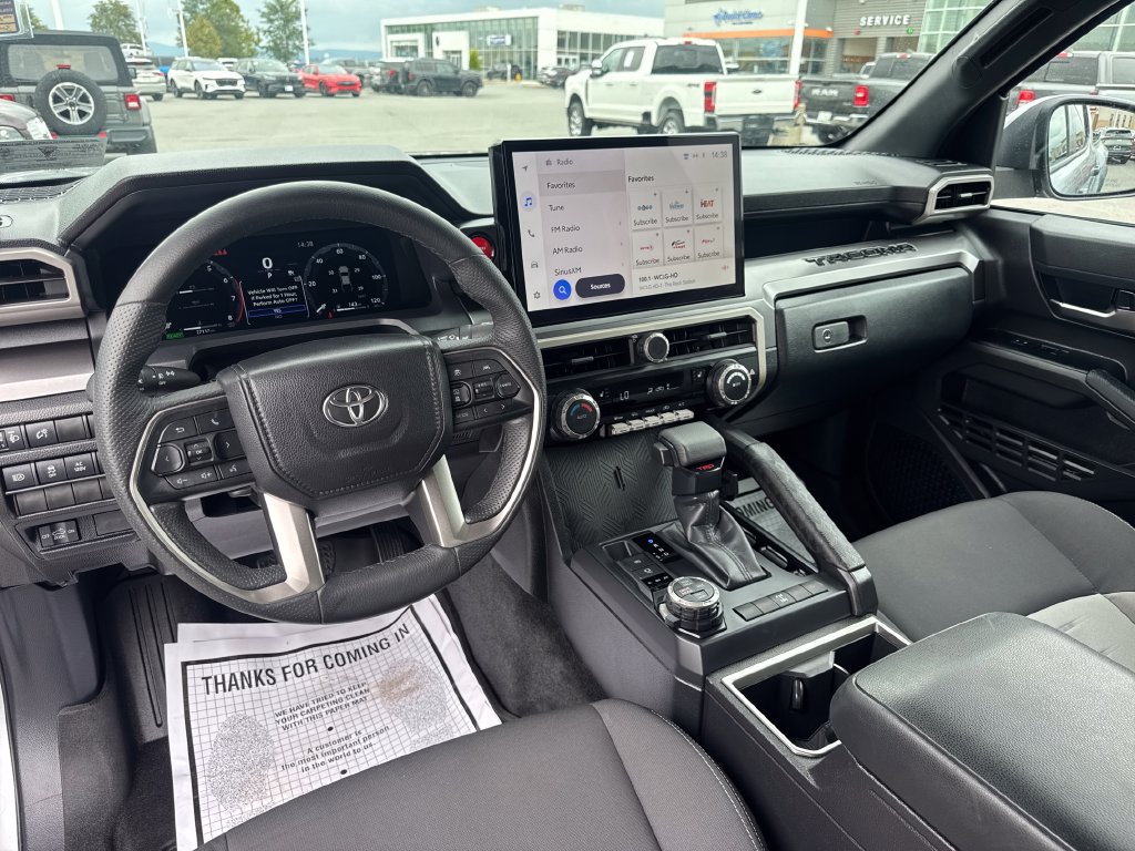 Used 2025 Toyota Tacoma TRD Off-Road AWD/4WD image 33