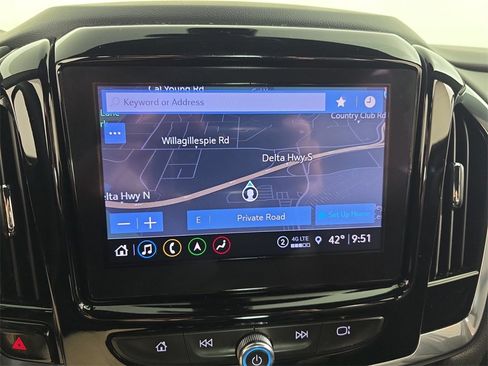 Used 2023 Chevrolet Traverse LT w/ LT Premium Package image 14