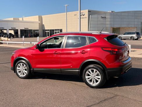 Used 2017 Nissan Rogue Sport SV FWD image 4