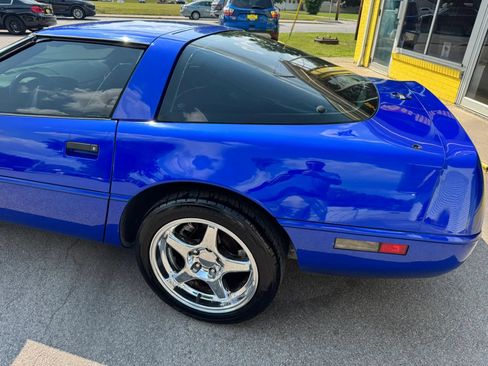 Used 1994 Chevrolet Corvette Coupe RWD image 5