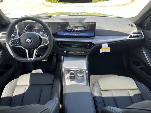 Used 2026 BMW 330i Sedan w/ M Sport Package RWD image 29