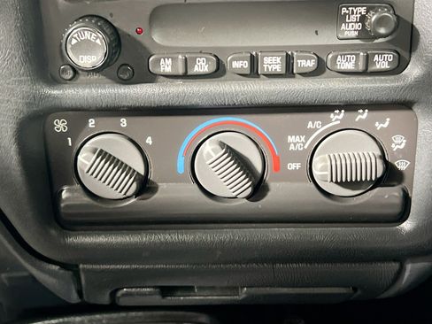 Used 2003 Chevrolet S10 Pickup LS RWD image 22