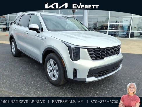 Used 2026 Kia Sorento LX FWD image 1