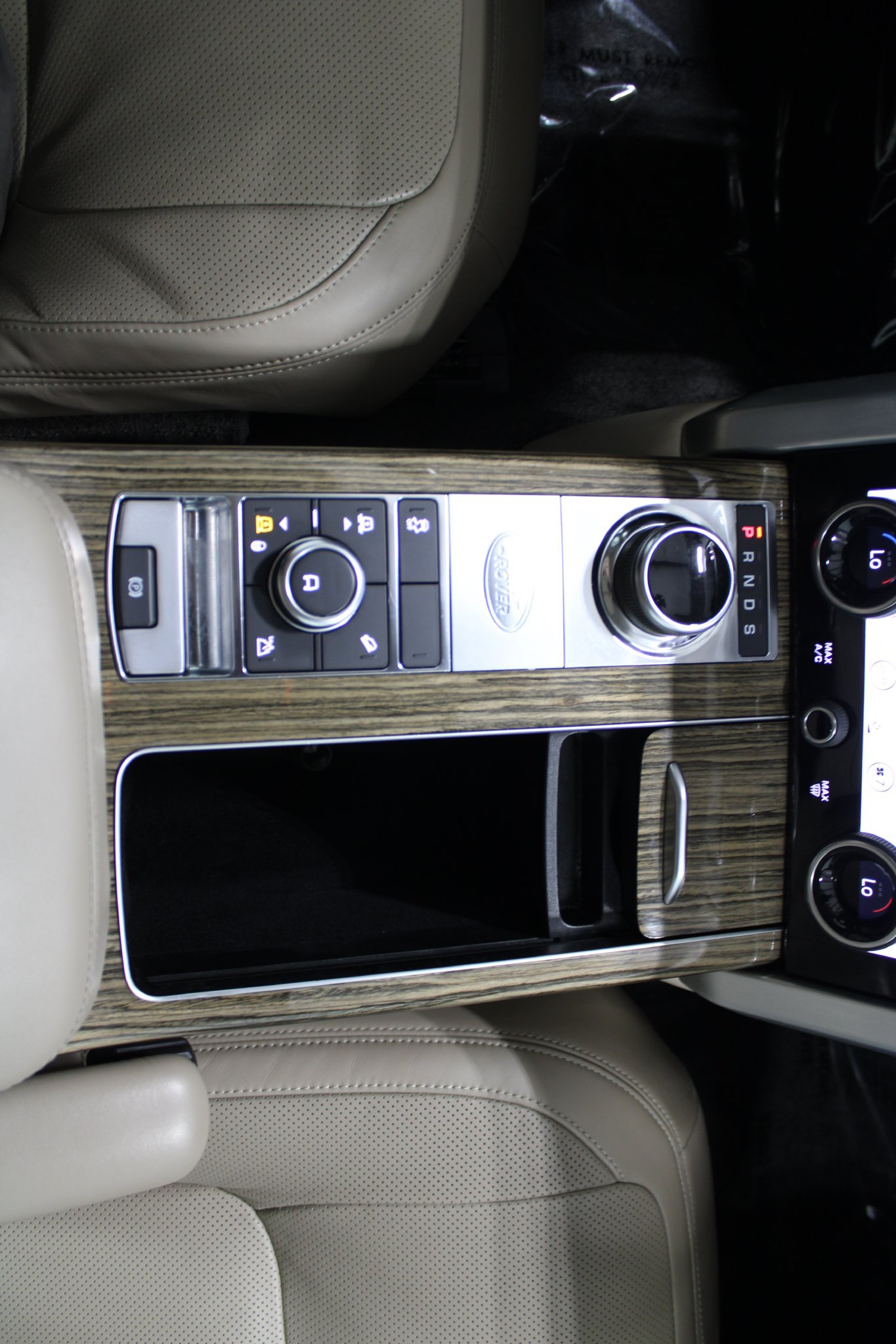 Used 2019 Land Rover Range Rover HSE AWD/4WD image 32