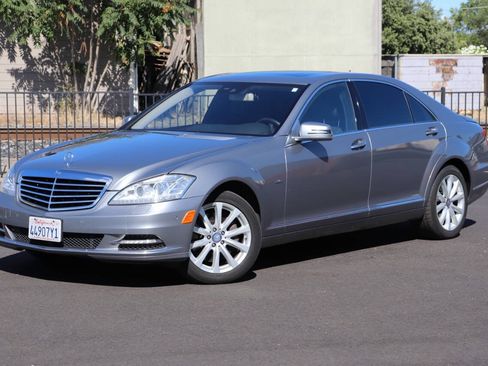 Used 2012 Mercedes-Benz S 350 BlueTEC 4MATIC image 4