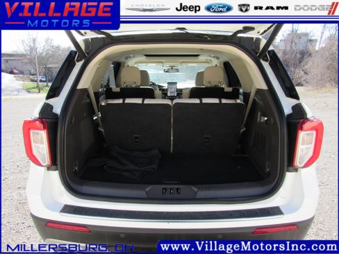 Used 2020 Ford Explorer Platinum w/ Premium Technology Package image 21
