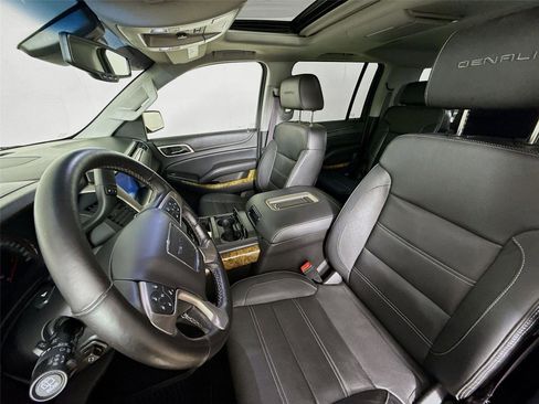 Used 2016 GMC Yukon XL Denali w/ Open Road Package AWD/4WD image 5