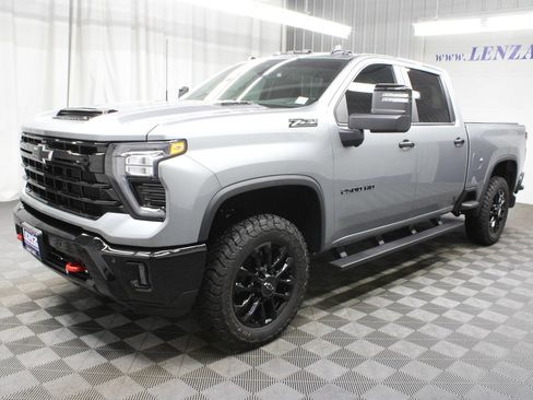 Used 2026 Chevrolet Silverado 2500 LT w/ Trail Boss Package AWD/4WD image 9