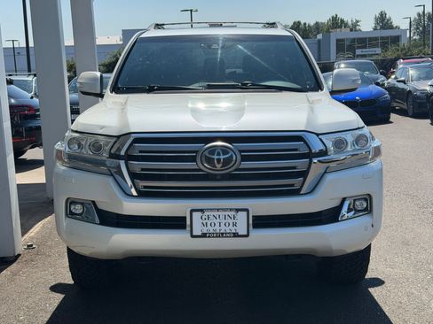 Used 2016 Toyota Land Cruiser AWD/4WD image 2