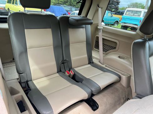 Used 2006 Ford Explorer Eddie Bauer AWD/4WD image 13