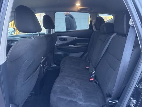 Used 2020 Nissan Murano S image 18