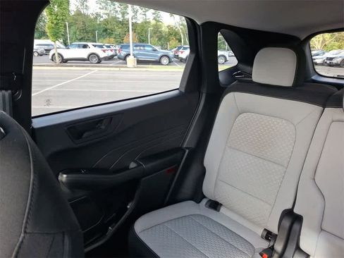 Used 2023 Ford Escape Active image 12