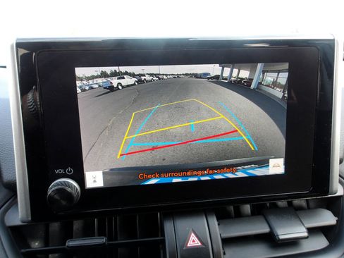 Used 2023 Toyota RAV4 LE image 19