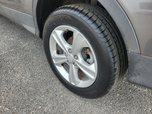Used 2013 Ford Escape SE FWD image 26