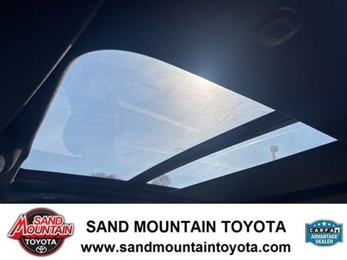 Used 2024 RAM 1500 Laramie image 17