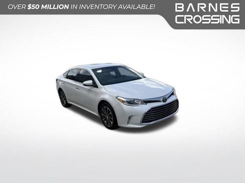 Used 2018 Toyota Avalon XLE FWD image 1