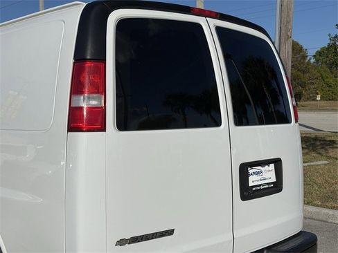 Used 2021 Chevrolet Express 2500 Extended w/ Driver Convenience Package image 10