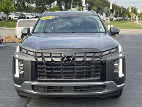 Used 2023 Hyundai Palisade SEL FWD image 2