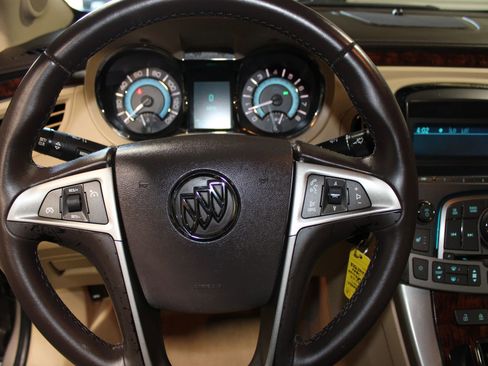 Used 2011 Buick LaCrosse CXL image 10