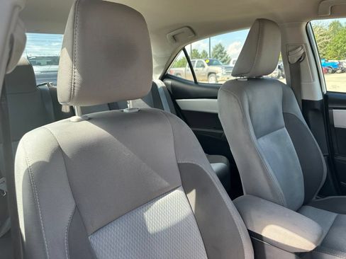 Used 2019 Toyota Corolla LE FWD image 28