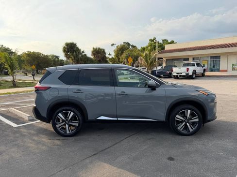 Used 2021 Nissan Rogue SL AWD/4WD image 4