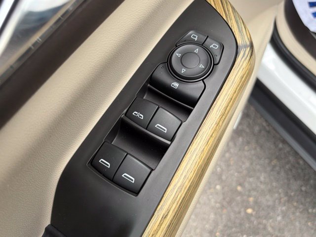 Used 2019 GMC Acadia Denali w/ Technology Package AWD/4WD image 13