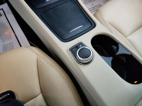 Used 2015 Mercedes-Benz CLA 250 image 18