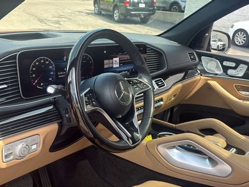Certified 2024 Mercedes-Benz GLS 450 4MATIC image 26