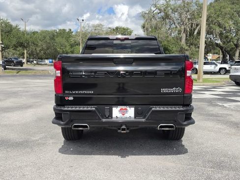Used 2021 Chevrolet Silverado 1500 High Country w/ Technology Package AWD/4WD image 4