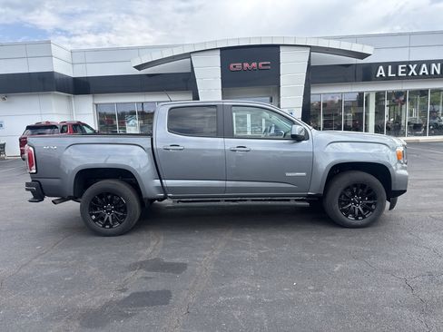 Used 2022 GMC Canyon Elevation w/ Elevation Premium Package AWD/4WD image 2