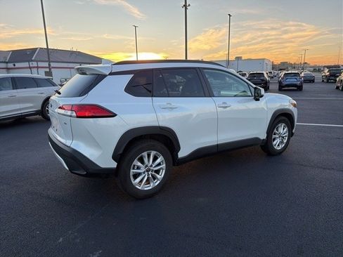 Certified 2023 Toyota Corolla Cross LE image 11