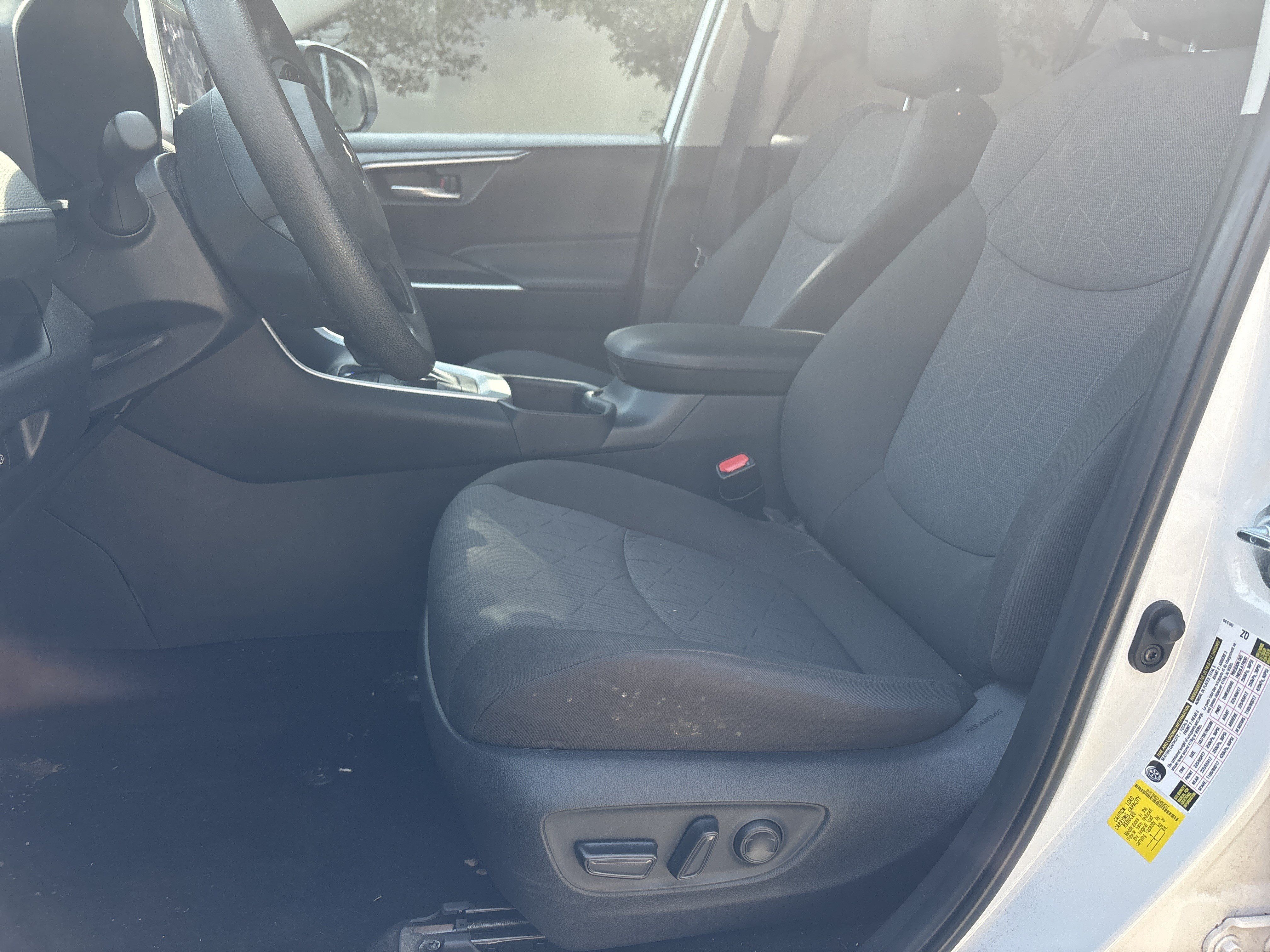 Used 2025 Toyota RAV4 XLE AWD/4WD image 15