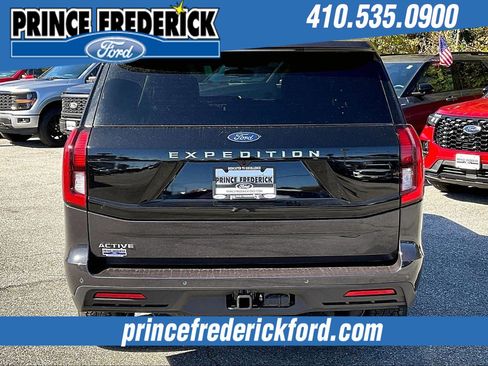 New 2025 Ford Expedition Active image 4