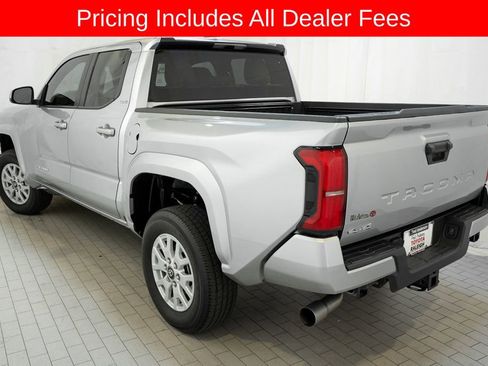 Certified 2025 Toyota Tacoma SR5 AWD/4WD image 3